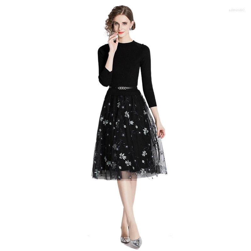 Casual Dresses Simgent Winter Knitted Dress Women Fashion 2022 Elegant Patchwork Mesh Embroidery Vestidos Robe Feeme SG29266, Black 
Casual Dresses Simgent Winter Knitted Dress Women Fashion 2022 Elegant Patchwork Mesh Embroidery Vestidos Robe Feeme SG29266, Black