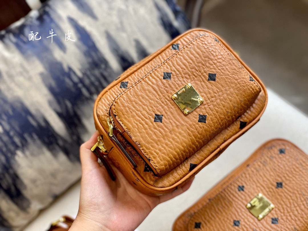 High quality shoulder designer designed for men and women with cowhide camera bag