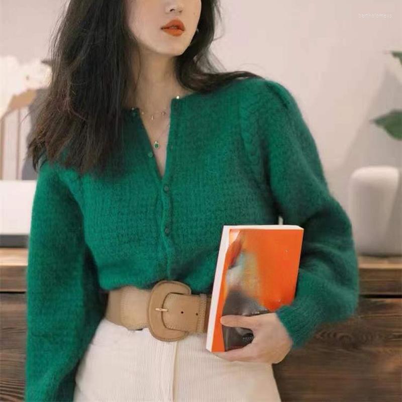 Women' Knits TERONIKIZO French Style Vintage Green Sweater Women Solid Color Long Sleeve Knitted Cardigan Female Autumn Chic Tops Femme
Women' Knits TERONIKIZO French Style Vintage Green Sweater Women Solid Color Long Sleeve Knitted Cardigan Female Autumn Chic Tops Femme