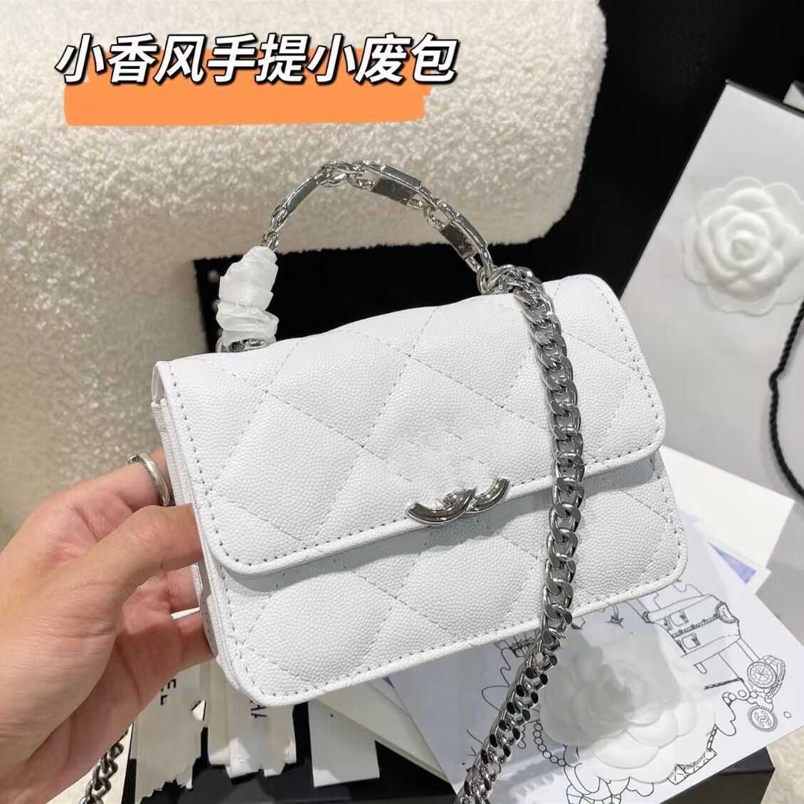 22 New Same Fragrant Handle Waste Bag Genuine Leather Handbag Shoulder Bucket Woman Small Square Portable Crossbody Mini Mouth Red, Black
22 New Same Fragrant Handle Waste Bag Genuine Leather Handbag Shoulder Bucket Woman Small Square Portable Crossbody Mini Mouth Red, Black