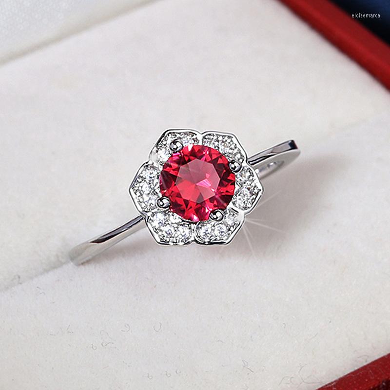 Cluster Rings 925 Silve Princess Ring Women Red Zircon Transparent Noble Engagement Party Fashion Jewelry Decorations Girl Friend Gift
Cluster Rings 925 Silve Princess Ring Women Red Zircon Transparent Noble Engagement Party Fashion Jewelry Decorations Girl Friend Gift