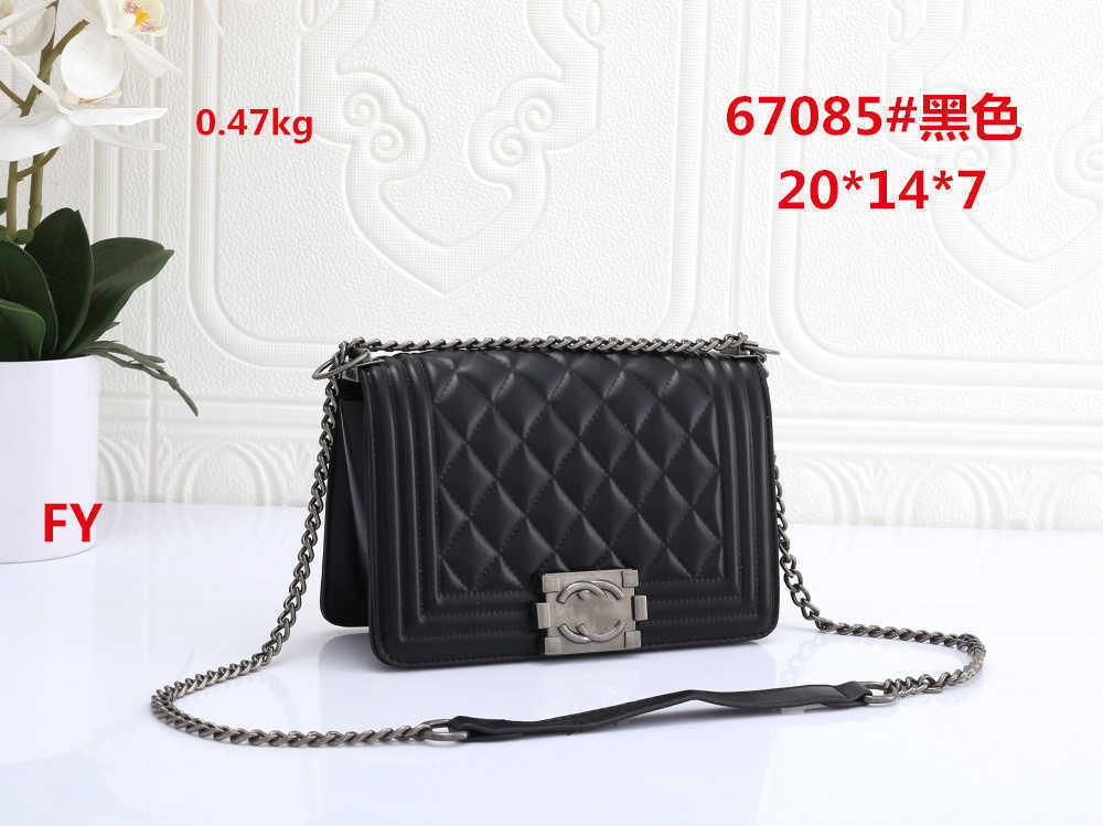 Women Luxury Brand Original Single Shoulder Lady Designer Bag black CC Fashion channel Casual chain Female Leather Crossbody Bag Hand bags W221007, Customer service
Women Luxury Brand Original Single Shoulder Lady Designer Bag black CC Fashion channel Casual chain Female Leather Crossbody Bag Hand bags W221007, Customer service