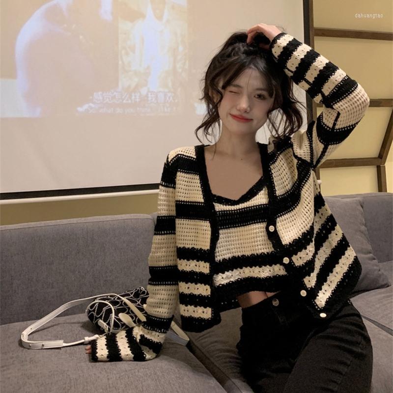 Women's Knits Autumn Stripe Crop Tops Sweater Crochet Vest V Collar Long Sleeve For Young Girl P8DB
Women's Knits Autumn Stripe Crop Tops Sweater Crochet Vest V Collar Long Sleeve For Young Girl P8DB