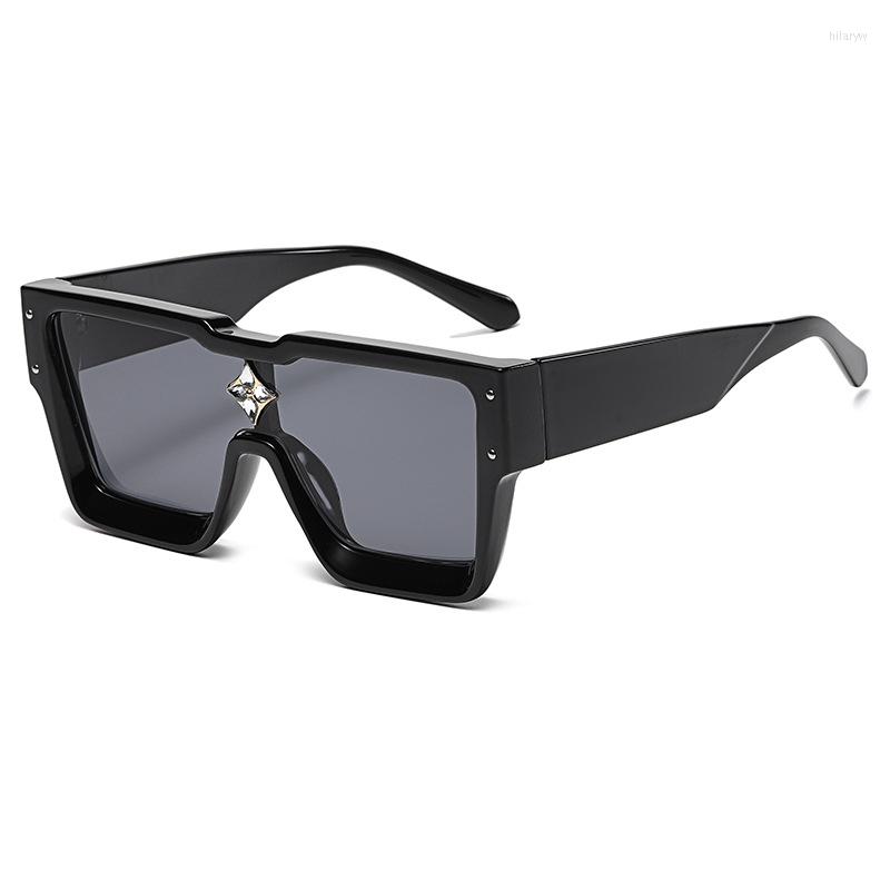 Sunglasses Fashion Integral Large Frame For Women Sunshades Men And Luxury Chameleon
Sunglasses Fashion Integral Large Frame For Women Sunshades Men And Luxury Chameleon