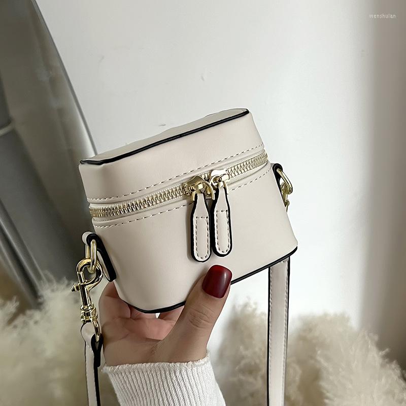 Evening Bags 2022 Women's Solid Color Mini Shoulder Bag High Quality Net Red Messenger Fashion Trend Small Square For Women, Black
Evening Bags 2022 Women's Solid Color Mini Shoulder Bag High Quality Net Red Messenger Fashion Trend Small Square For Women, Black