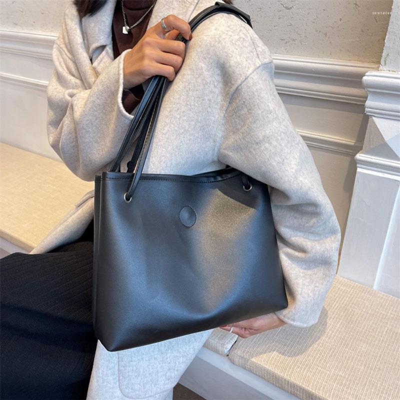 Evening Bags YIXIAO Trend Leather Shoulder For Women Vintage Large Capacity Casual Ladies Travel Handbag Autumn Fashion Outdoor Tote, Black
Evening Bags YIXIAO Trend Leather Shoulder For Women Vintage Large Capacity Casual Ladies Travel Handbag Autumn Fashion Outdoor Tote, Black