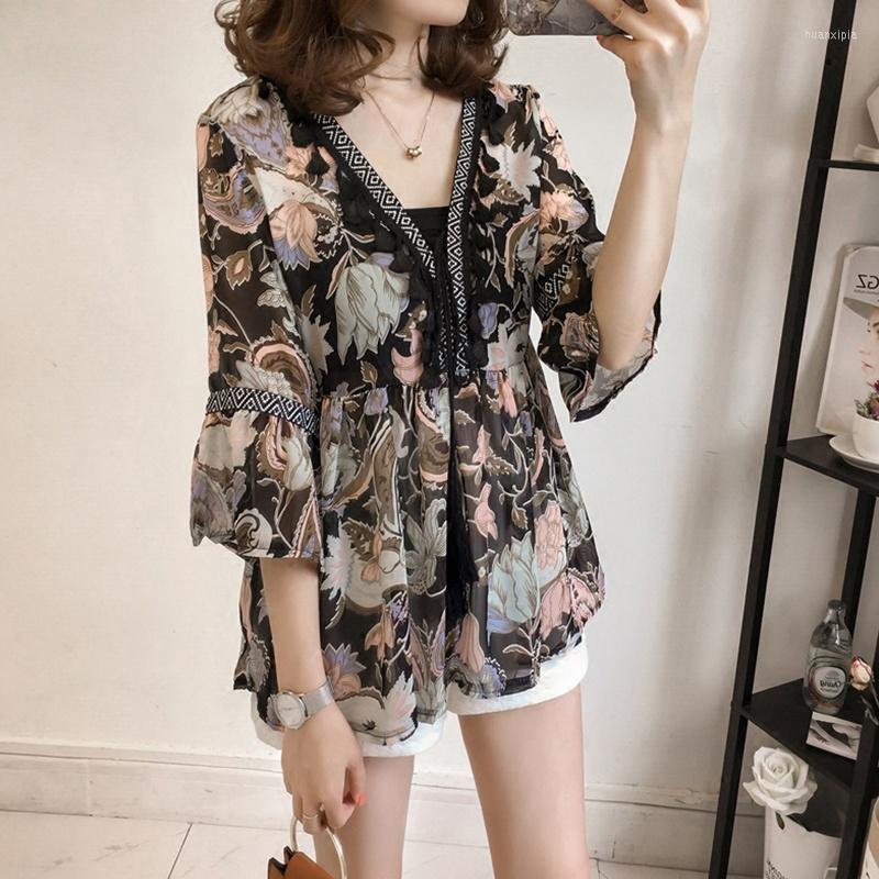 Women' Blouses Summer Chiffon Loose V Neck Blouse Shirt Female Fashion Tassel Floral Printed Long Flare Sleeve Tops Women Stylish Bohemian, Style b
Women' Blouses Summer Chiffon Loose V Neck Blouse Shirt Female Fashion Tassel Floral Printed Long Flare Sleeve Tops Women Stylish Bohemian, Style b