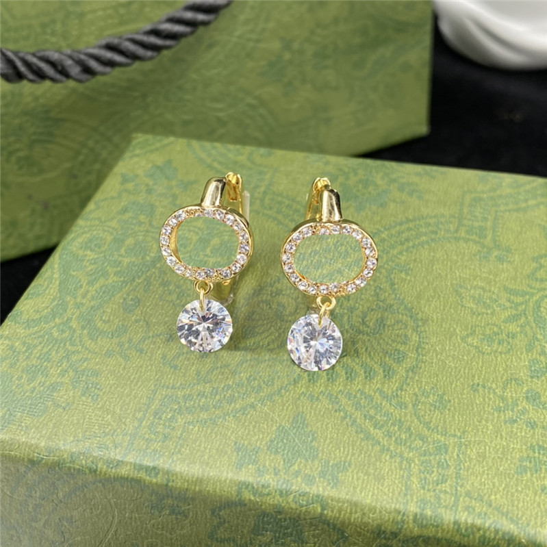 Shiny Clear Diamond Pendant Earrings Charm Interlocking Letters Eardrops Ladies Elegant Designer Ear Hoops With Box
Shiny Clear Diamond Pendant Earrings Charm Interlocking Letters Eardrops Ladies Elegant Designer Ear Hoops With Box