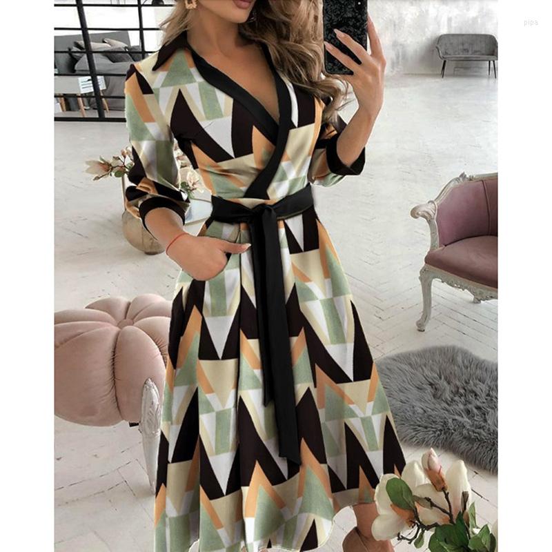 Casual Dresses Elegant Fashion Geometric Printed Women Shirt Dress Office Lady 2022 V-Neck Cardigan Girl Long Oversize Tunic
Casual Dresses Elegant Fashion Geometric Printed Women Shirt Dress Office Lady 2022 V-Neck Cardigan Girl Long Oversize Tunic