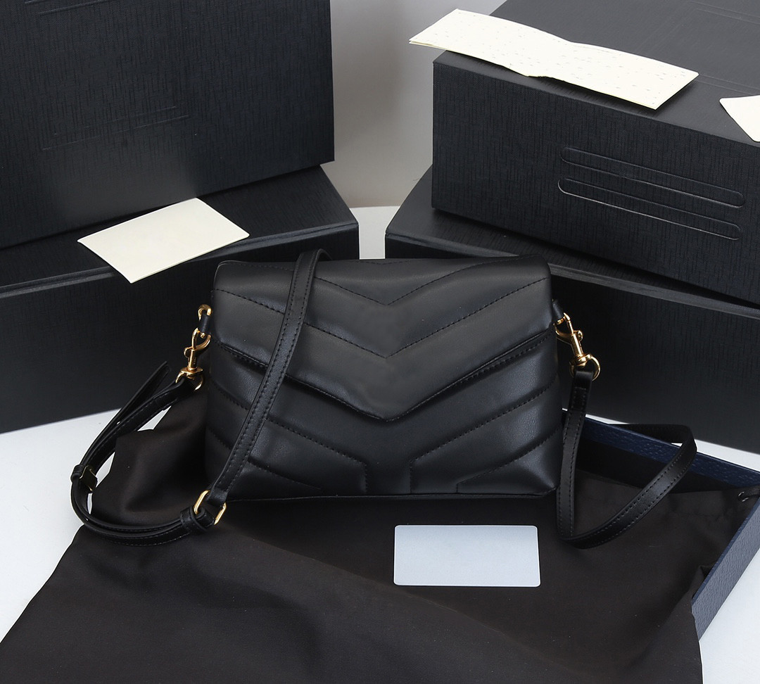 Top Quality Designer luxury handbags purses square fat LOULOU chain bags real leather bag women shoulder bags high quality Flapbag black and Beige bag mini bag, Box
Top Quality Designer luxury handbags purses square fat LOULOU chain bags real leather bag women shoulder bags high quality Flapbag black and Beige bag mini bag, Box
