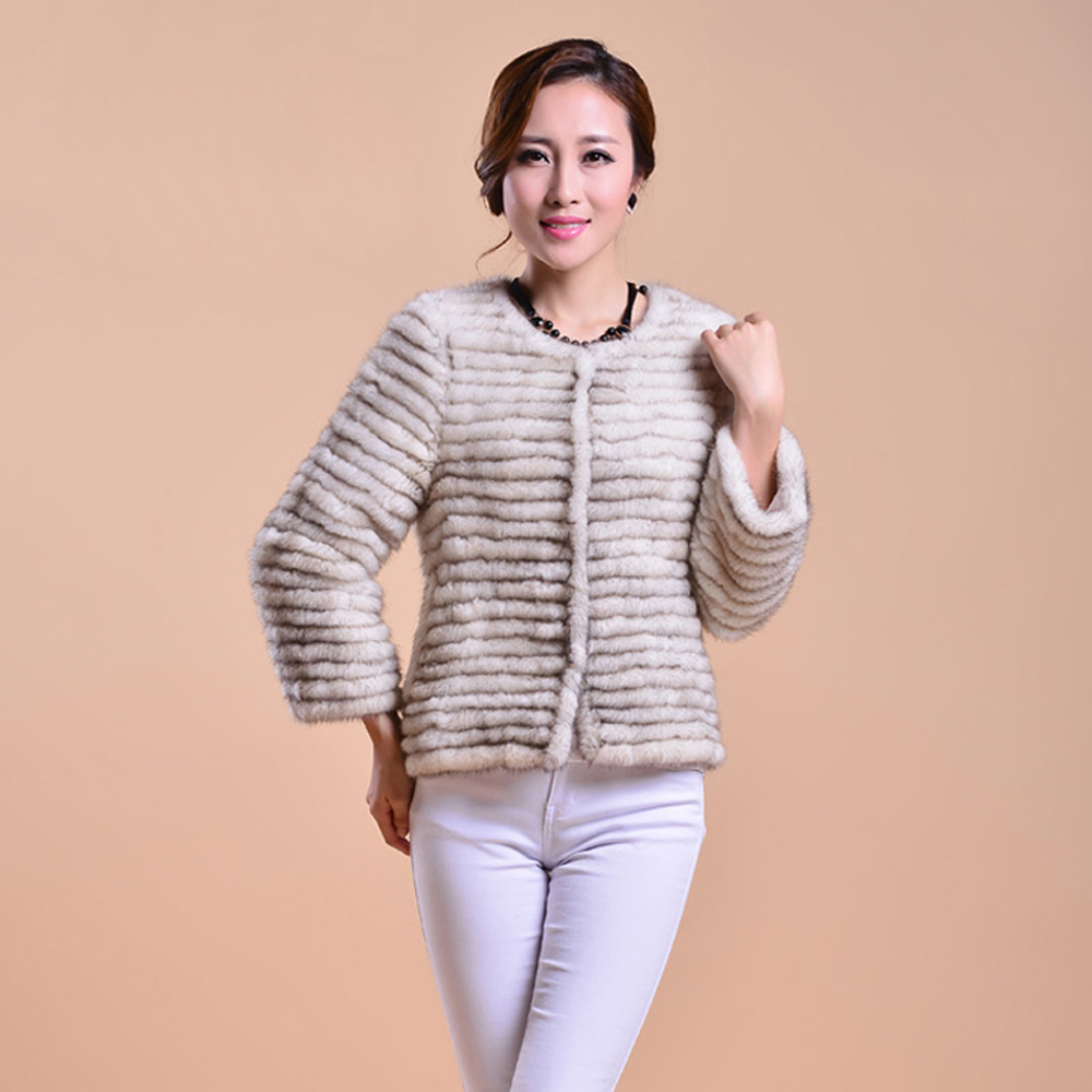 Women's Fur Faux Autumn Winter Lady Fahion Mink Short Jacket Women Warm Genuine Real Coats Outdoor Casual Knitting Clothing 221006, Black
Women's Fur Faux Autumn Winter Lady Fahion Mink Short Jacket Women Warm Genuine Real Coats Outdoor Casual Knitting Clothing 221006, Black