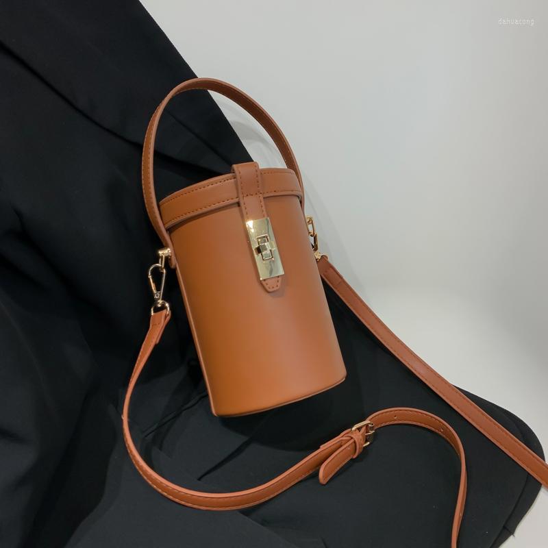 Evening Bags Y2k Barrel Shaped 2022 WIinter Fashion High-quality PU Leather Women's Designer Luxury Handbag Shoulder Messenger Bag, Black
Evening Bags Y2k Barrel Shaped 2022 WIinter Fashion High-quality PU Leather Women's Designer Luxury Handbag Shoulder Messenger Bag, Black