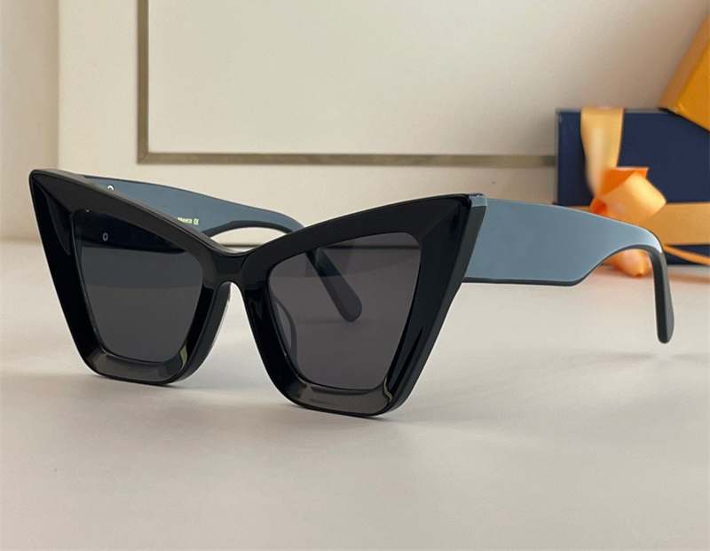 Fashion designer 2613 sunglasses for women personality cat eyes walking show glasses summer trendy avant-garde style Anti-Ultraviolet protection come with case
Fashion designer 2613 sunglasses for women personality cat eyes walking show glasses summer trendy avant-garde style Anti-Ultraviolet protection come with case