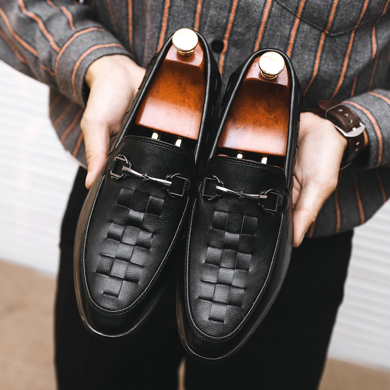 Braided Brogue Leather Oxford Shoes Vintage Old Metal Buckle Pointed Toe One Stirrup Men's Fashion Formal Casual Shoes Multi Sizes37-48, Black
Braided Brogue Leather Oxford Shoes Vintage Old Metal Buckle Pointed Toe One Stirrup Men's Fashion Formal Casual Shoes Multi Sizes37-48, Black