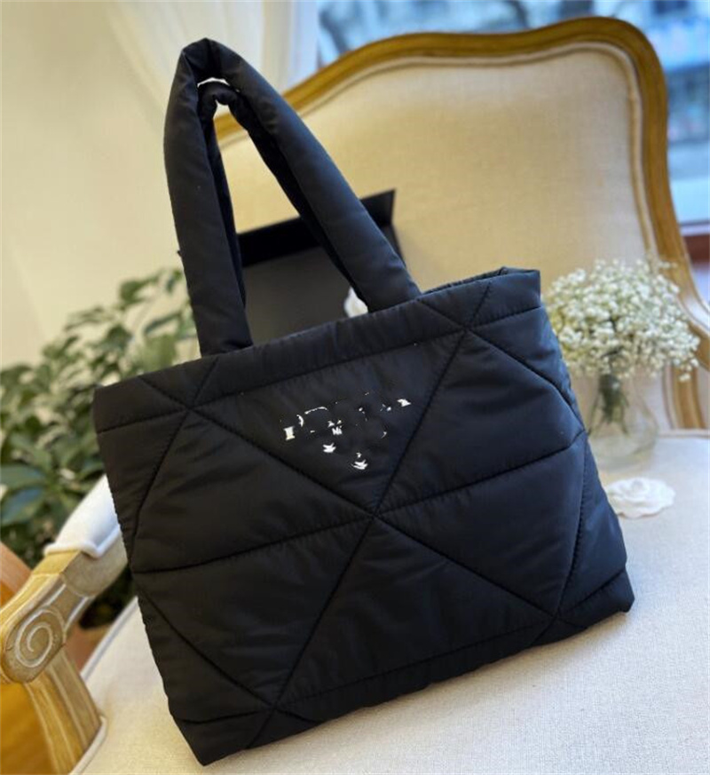 Designer bags handbags Cotton-padded jacket totes women prads nylon classic quilting triangle shoulder crossbody bag wallet Luxurys ladies prad underarm Sacoche, Additional shipping fee
Designer bags handbags Cotton-padded jacket totes women prads nylon classic quilting triangle shoulder crossbody bag wallet Luxurys ladies prad underarm Sacoche, Additional shipping fee