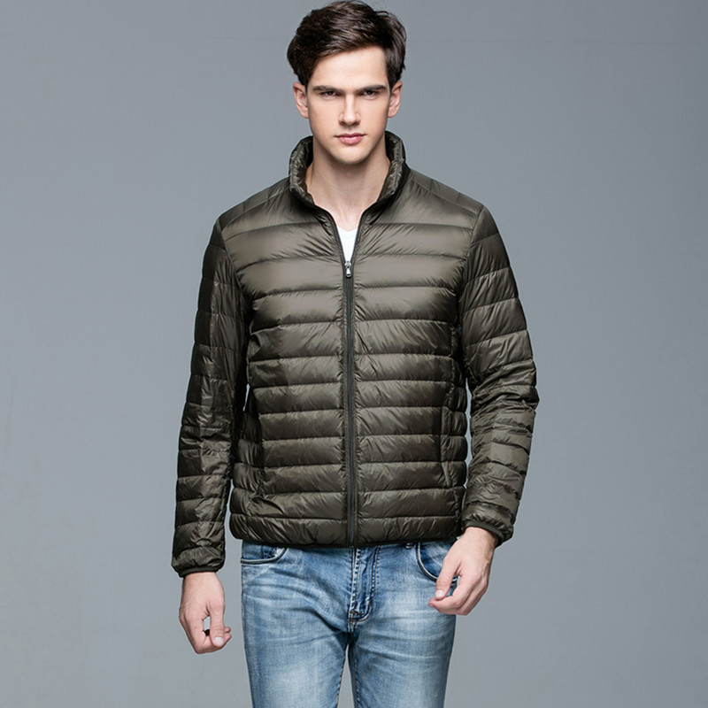 Men' Down Parkas Qality Mens Light Down Jacket Spring Men' Lightweight WaterResistant Packable Puffer Jacket Stand Collar Coats 221006, Wine red
Men' Down Parkas Qality Mens Light Down Jacket Spring Men' Lightweight WaterResistant Packable Puffer Jacket Stand Collar Coats 221006, Wine red