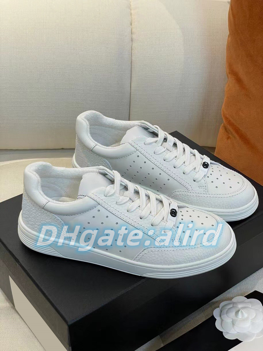 2022 panda Lambskin leather white sneaker flat sole thick flatform casual shoe lace-up bottom letter shoes breathable with hole, #1 black
2022 panda Lambskin leather white sneaker flat sole thick flatform casual shoe lace-up bottom letter shoes breathable with hole, #1 black