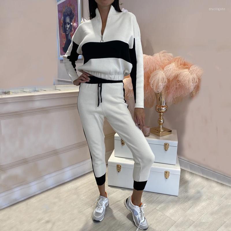 Women' Two Piece Pants 2022 Autumn Long Sleeve Zipper Stand Collar Tops And Elastic Waist Home Sets Casual Sports Suit Women' 2-Piece, Black
Women' Two Piece Pants 2022 Autumn Long Sleeve Zipper Stand Collar Tops And Elastic Waist Home Sets Casual Sports Suit Women' 2-Piece, Black
