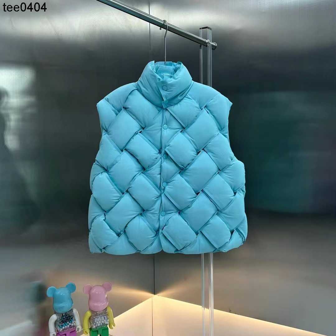 Autumn and winter 2022 new BV diamond plaid knitted down vest coat women stand collar sleeveless top, Bv green
Autumn and winter 2022 new BV diamond plaid knitted down vest coat women stand collar sleeveless top, Bv green