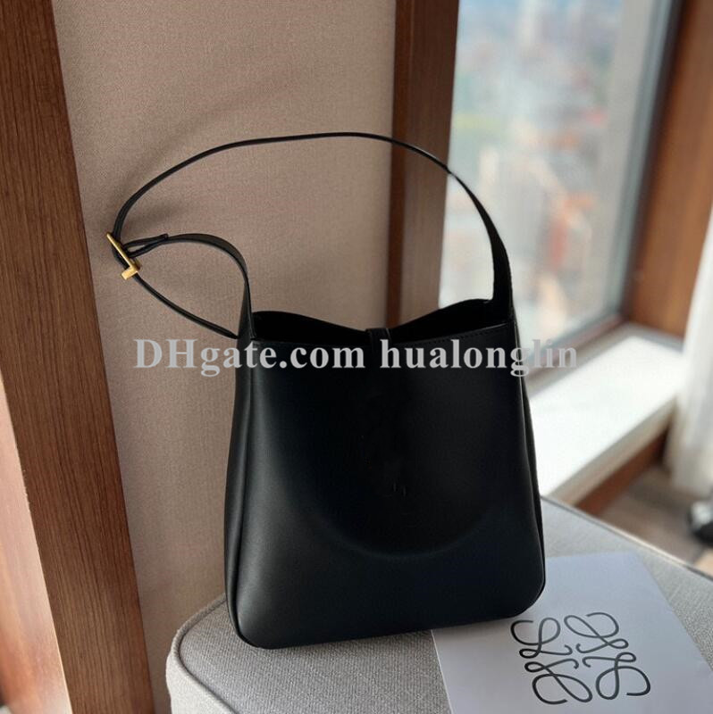 Genuine leather woman bag handbag tote purse fashion designer girls ladies shoulder bags, 8950 black
Genuine leather woman bag handbag tote purse fashion designer girls ladies shoulder bags, 8950 black