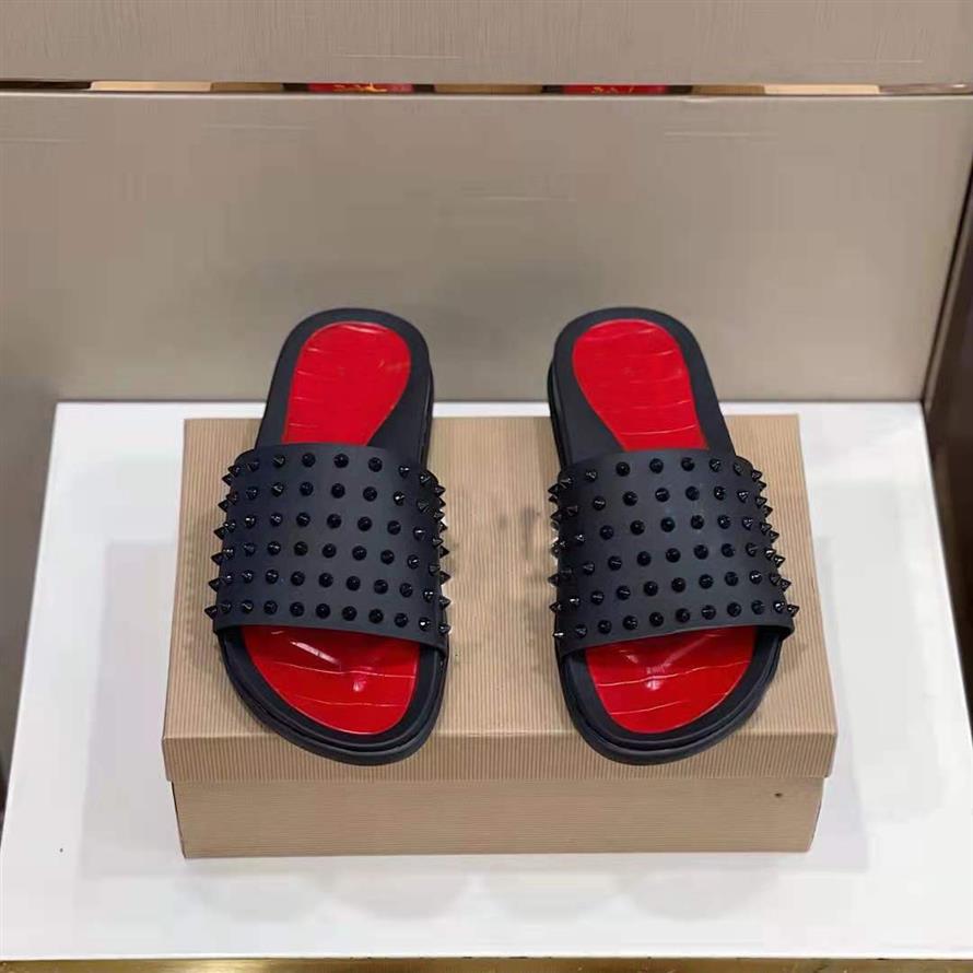 Luxurys Slipper Men Rivets Shoes Red soles Sandals Women Designers Flat Slides Loubi Flip Flops Pool Fun Paris Summer Beach Sexy L238w
Luxurys Slipper Men Rivets Shoes Red soles Sandals Women Designers Flat Slides Loubi Flip Flops Pool Fun Paris Summer Beach Sexy L238w