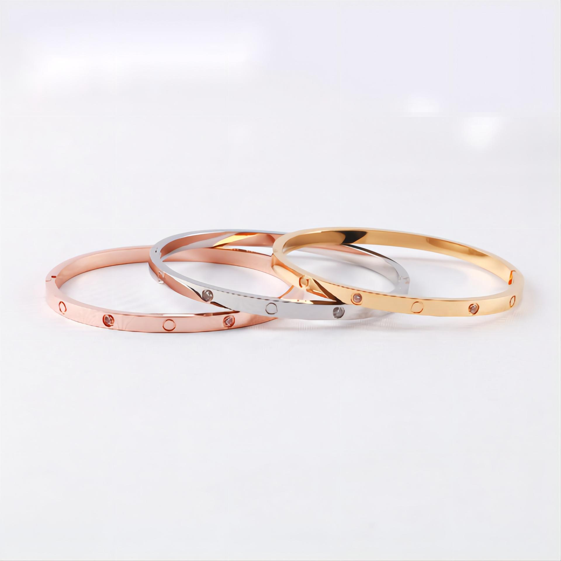 Classic love bracelets womens mens bangle premium edition 4 diamonds 4mm width titanium screwdriver bracelet gold silver rose designer jewelry Easter gift
Classic love bracelets womens mens bangle premium edition 4 diamonds 4mm width titanium screwdriver bracelet gold silver rose designer jewelry Easter gift