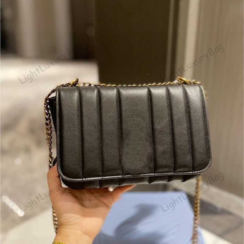 Designer Real Leather chain Crossbody fashion Shoulder Light luxury Bag wild wallet For Women Classic Famous Brand Shopping Purses 220209, Black
Designer Real Leather chain Crossbody fashion Shoulder Light luxury Bag wild wallet For Women Classic Famous Brand Shopping Purses 220209, Black