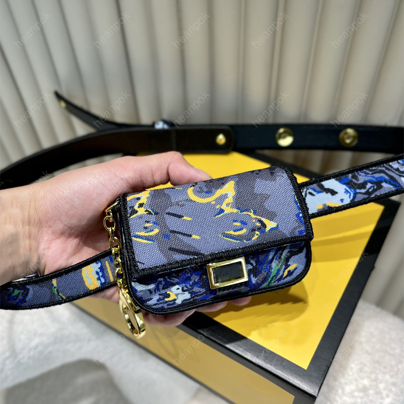 Mens Belt Designer Chain Belts Fashion Designers Waist Bags Fanny Packs Gold Buckle Waist Waistband For Women Canvas Waistbands Mini Bag, Size 11*8cm
Mens Belt Designer Chain Belts Fashion Designers Waist Bags Fanny Packs Gold Buckle Waist Waistband For Women Canvas Waistbands Mini Bag, Size 11*8cm