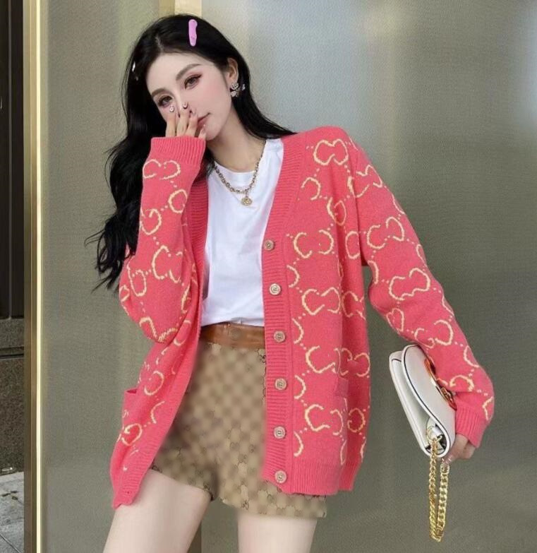 22GGSS new Women's Sweaters Cardigan Fashion Long Sleeve Knitwear Women Casual designer Sweaters, Pink
22GGSS new Women's Sweaters Cardigan Fashion Long Sleeve Knitwear Women Casual designer Sweaters, Pink