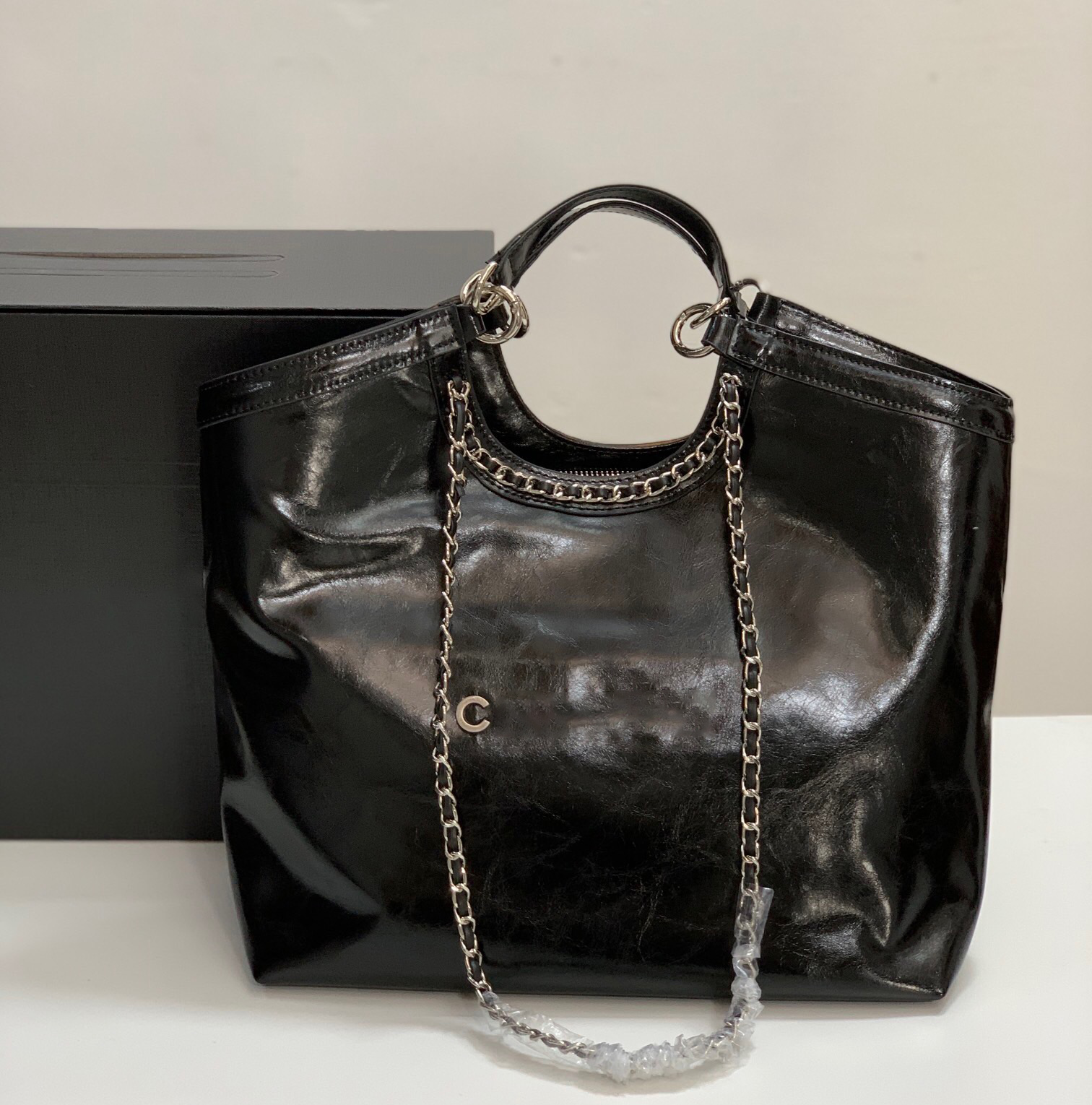 Luxury underarm bag designer retro solid color leather shopping bag ladies new fashion multifunctional large capacity handbag, Coffee
Luxury underarm bag designer retro solid color leather shopping bag ladies new fashion multifunctional large capacity handbag, Coffee