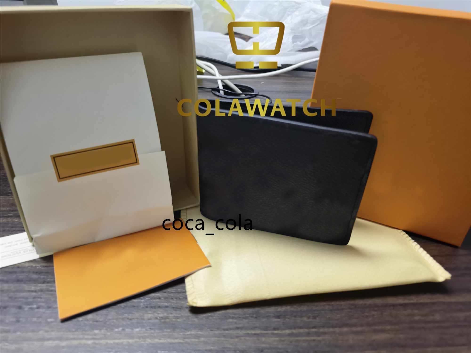 Original packing Fashion Accessories super quality luxurys France style men women leather coin purse key wallet mini wallet serial number box dust bag, Watch
Original packing Fashion Accessories super quality luxurys France style men women leather coin purse key wallet mini wallet serial number box dust bag, Watch