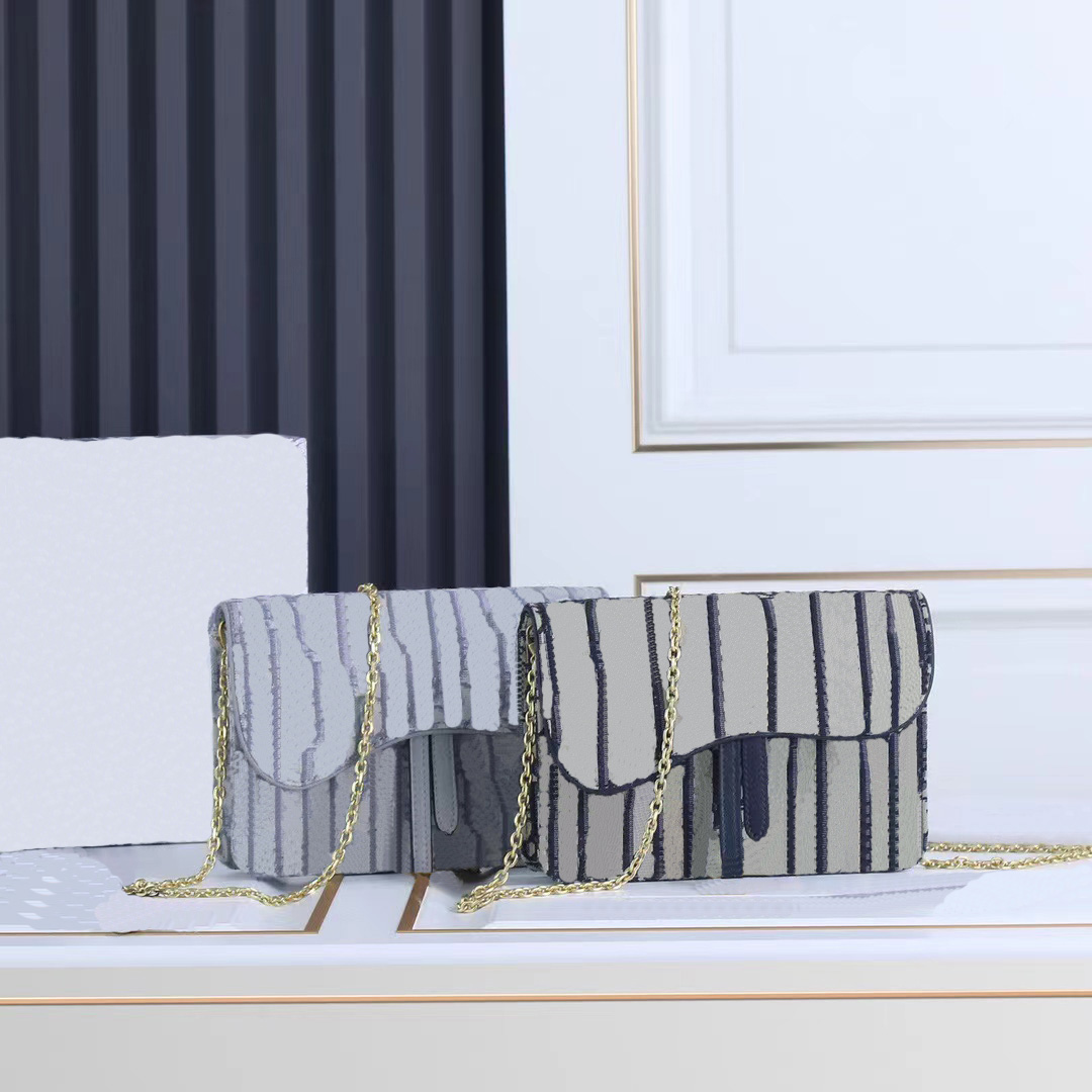 Classic luxury designer bag Women's chain purse handbag Brand shoulder bag Canvas bag, 1#
Classic luxury designer bag Women's chain purse handbag Brand shoulder bag Canvas bag, 1#