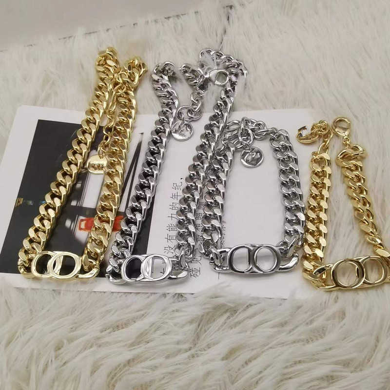 Classic Designer Jewelry Ladies Gold Fashion C Letter D Necklace Bracelet High Quality Pure Copper Material Couple Wedding Birthday Gift box
Classic Designer Jewelry Ladies Gold Fashion C Letter D Necklace Bracelet High Quality Pure Copper Material Couple Wedding Birthday Gift box