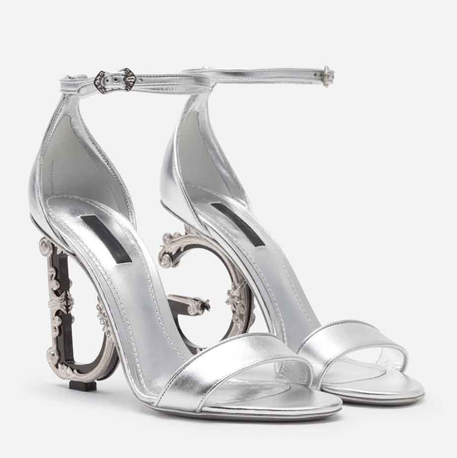 Luxury Keira Nappa Women Sandals Shoes with Baroque Dshape Heels Party Wedding Gold-plated Carbon Lady Sexy Gladiator Sandalias EU35-43
Luxury Keira Nappa Women Sandals Shoes with Baroque Dshape Heels Party Wedding Gold-plated Carbon Lady Sexy Gladiator Sandalias EU35-43