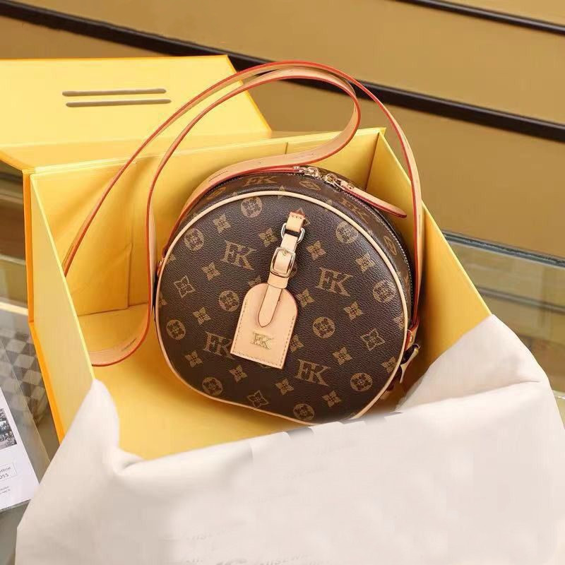 High Quality Boite Chapeau Souple Women Bag Luxury Designers Handbag Fashion Crossbody Shoulder Bags Leather Ladies Purse Wallet louiseity LVs Viutonity
High Quality Boite Chapeau Souple Women Bag Luxury Designers Handbag Fashion Crossbody Shoulder Bags Leather Ladies Purse Wallet louiseity LVs Viutonity