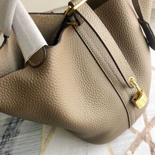 Designer herme bag Women's Large Fashion Classic Lady Haitang's first layer cowhide litchi pattern vegetable basket leather soft portable bu et Women's's mini2022, Ivory
Designer herme bag Women's Large Fashion Classic Lady Haitang's first layer cowhide litchi pattern vegetable basket leather soft portable bu et Women's's mini2022, Ivory