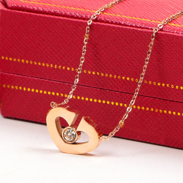 designer jewelry heart necklace female stainless steel couple gold chain pendant on the neck necklaces gift for girlfriend accessories wholesale
designer jewelry heart necklace female stainless steel couple gold chain pendant on the neck necklaces gift for girlfriend accessories wholesale
