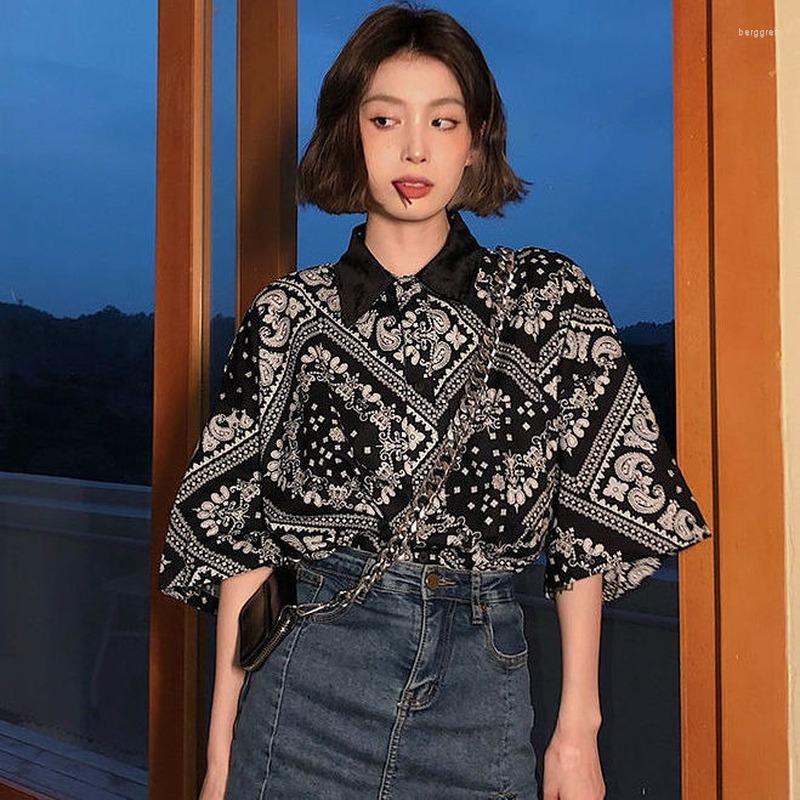 Women' Blouses QWEEK Vintage Women' Streetwear Harajuku Oversized Shirts Short Sleeve White Black Button Up Tops Chiffon Summer Trendy
Women' Blouses QWEEK Vintage Women' Streetwear Harajuku Oversized Shirts Short Sleeve White Black Button Up Tops Chiffon Summer Trendy