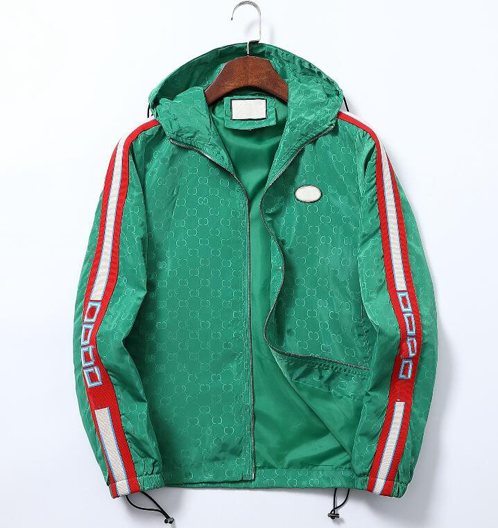 Designer Mens Jacket Spring Autumn Coat Windrunner Fashion goo d Hooded Jackets Sports Windbreaker Casual Zipper Coats Man Outerwear Clothing