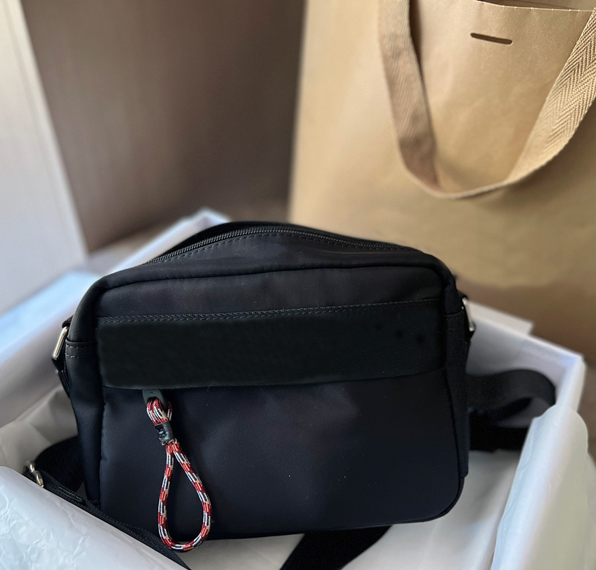 Luxury Designer bag Shoulder Handbags B Quality High Fashion women wallets Clutch totes CrossBody cowhide Travel camera bags Ladies purse 5A handbag, With logo
Luxury Designer bag Shoulder Handbags B Quality High Fashion women wallets Clutch totes CrossBody cowhide Travel camera bags Ladies purse 5A handbag, With logo