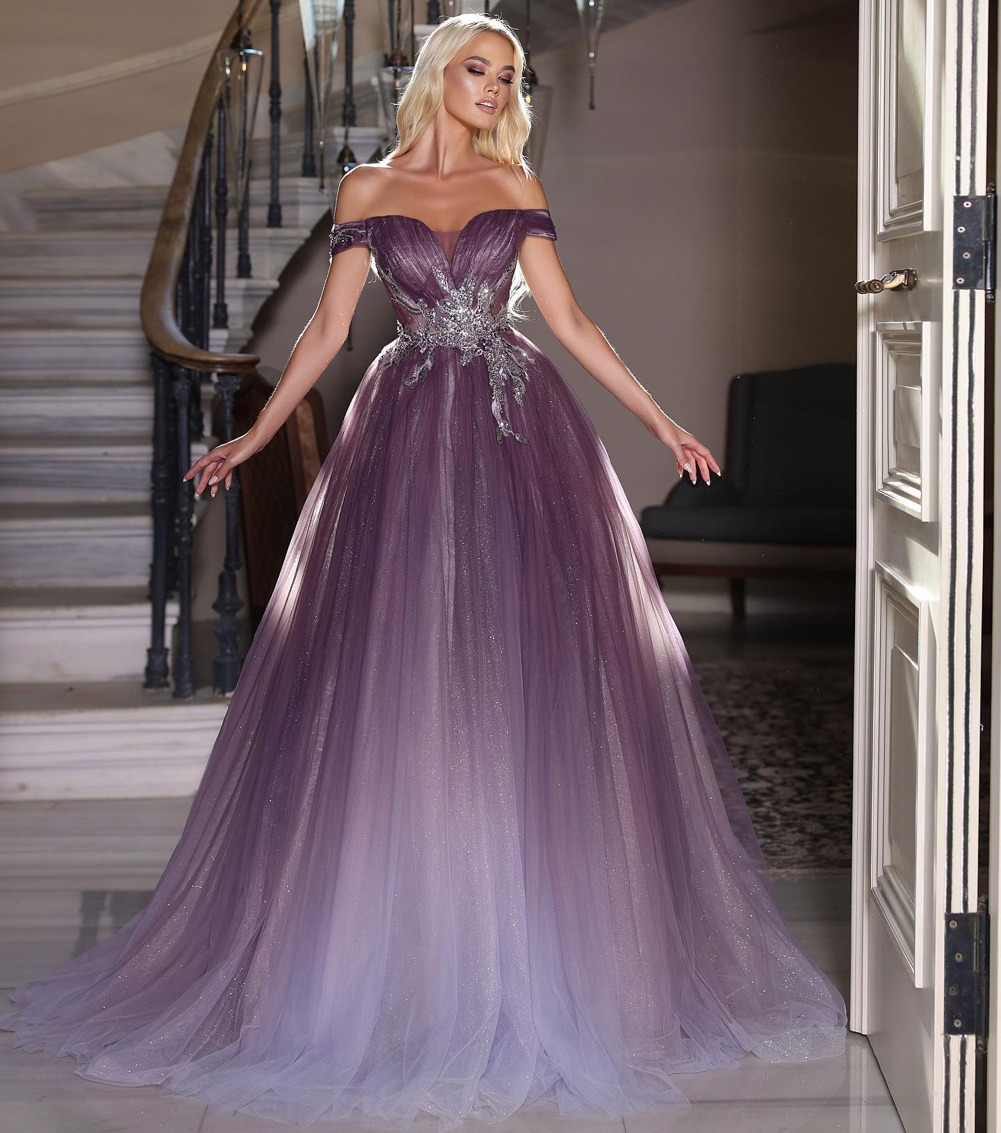 Grape Purple Long Prom Dress Shiny Tulle Sequined Appliqued Evening Dresses Off The Shoulder Pageant Party Women Gowns Vestidos, Ivory
Grape Purple Long Prom Dress Shiny Tulle Sequined Appliqued Evening Dresses Off The Shoulder Pageant Party Women Gowns Vestidos, Ivory