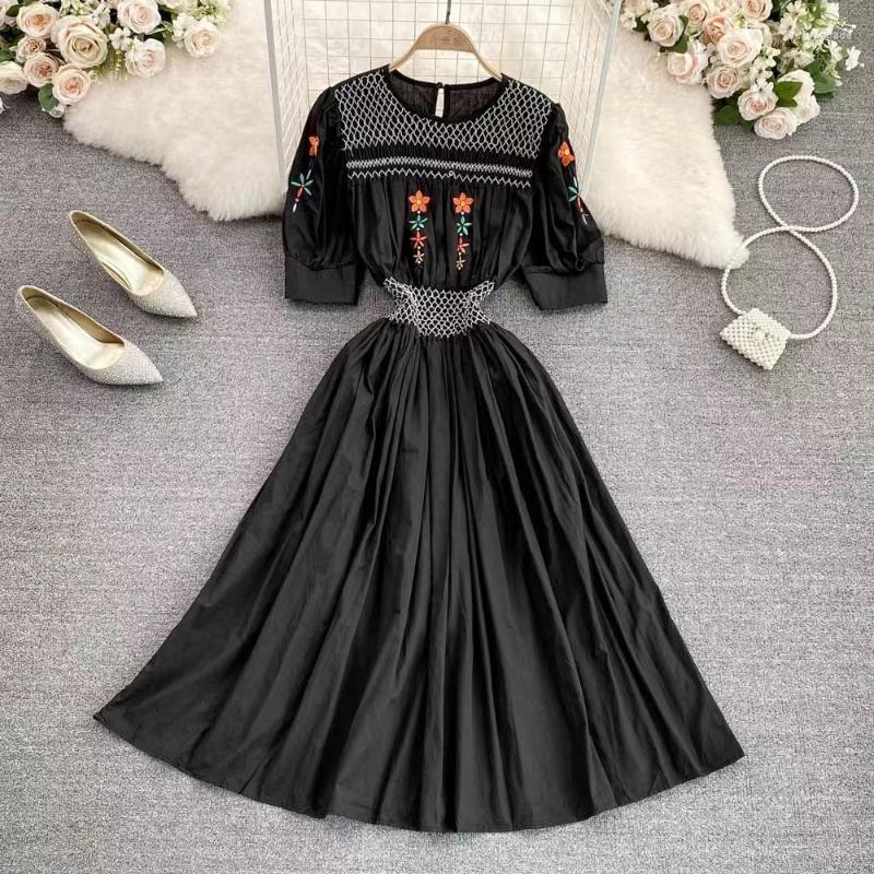 Party Dresses Arrival Korean Chic Fashion Summer Embroidery Dress Vintage Women O Neck Flowers Black High Elastic Waist Long VestidosParty
Party Dresses Arrival Korean Chic Fashion Summer Embroidery Dress Vintage Women O Neck Flowers Black High Elastic Waist Long VestidosParty