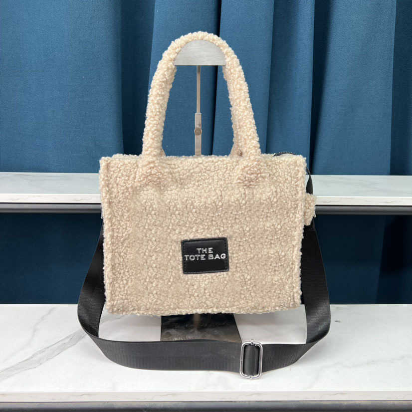 marc Totes handBags tote bags Women's WINTER Tote bags plush Simple Plush Handbag Shoulder Crossbody Bag Ins Lamb handbags 220917, Blue
marc Totes handBags tote bags Women's WINTER Tote bags plush Simple Plush Handbag Shoulder Crossbody Bag Ins Lamb handbags 220917, Blue