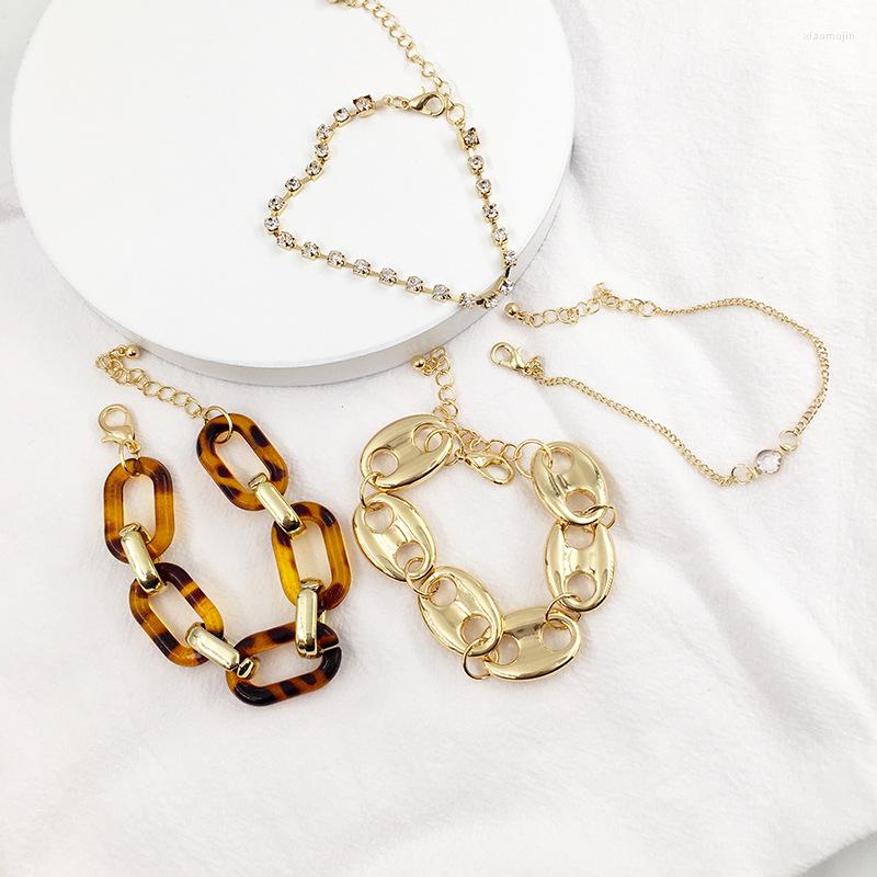 Charm Bracelets Vintage Gold Chain Bracelet Set Of Four Not To Fade Cubic Zirconia Bangle Jewelry Gift Wedding Z642
Charm Bracelets Vintage Gold Chain Bracelet Set Of Four Not To Fade Cubic Zirconia Bangle Jewelry Gift Wedding Z642