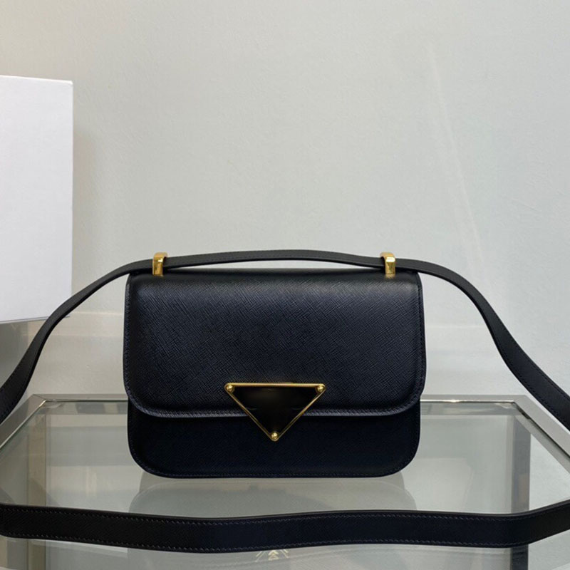 Designer shoulder bag luxury womens fashion bags leather tote bag crossbody purse 1B320 size 22cm wallet card holders, Freight compensation
Designer shoulder bag luxury womens fashion bags leather tote bag crossbody purse 1B320 size 22cm wallet card holders, Freight compensation