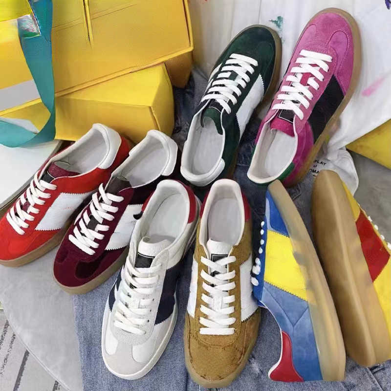 2022 New branded German Training Sports Leather Breathable Super Fire Three way Bar Small White Shoes Casual Versatile Board, Velvet red
2022 New branded German Training Sports Leather Breathable Super Fire Three way Bar Small White Shoes Casual Versatile Board, Velvet red