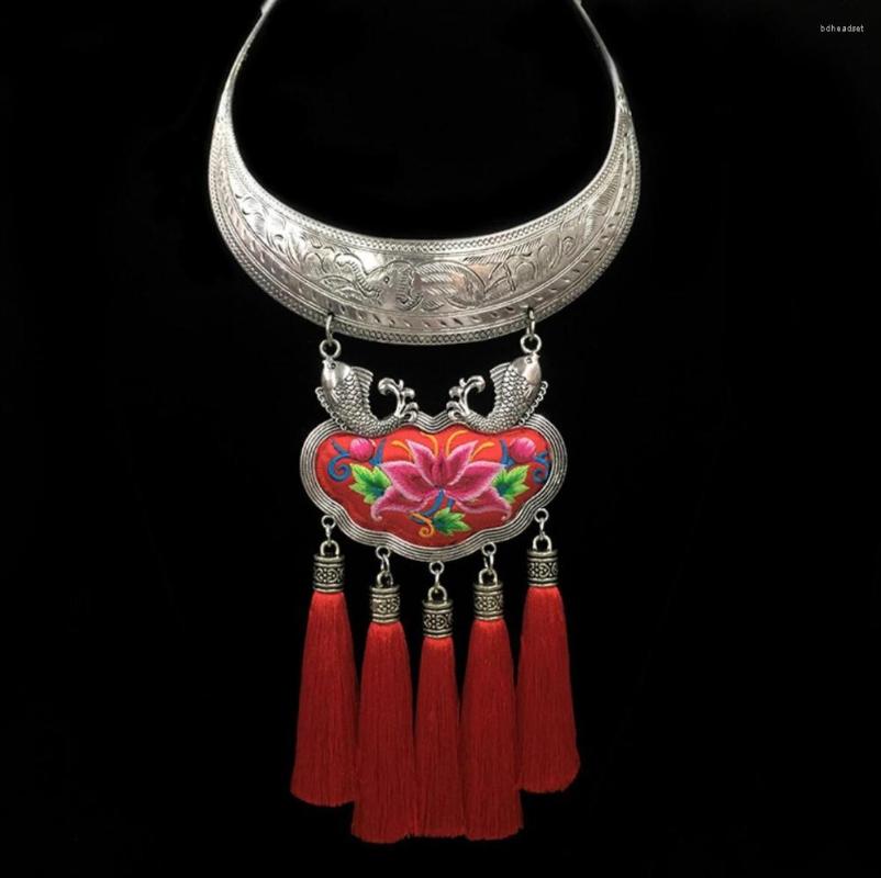 Pendant Necklaces Handmade Ethnic Wind Retro Necklace Sweater Luck Chain Miao Silver Embroidered Flower Peony Tasse
Pendant Necklaces Handmade Ethnic Wind Retro Necklace Sweater Luck Chain Miao Silver Embroidered Flower Peony Tasse
