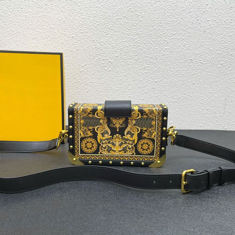 TOP 5A Women Box Crossbody Bag Baroque Print Cowhide Leather Paper Clip Removable Shoulder Strap Square Flap Handbags Hand Clutch Wallets
TOP 5A Women Box Crossbody Bag Baroque Print Cowhide Leather Paper Clip Removable Shoulder Strap Square Flap Handbags Hand Clutch Wallets