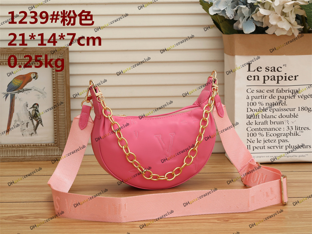 OVER THE MOON Handbags totes designer bags MATCH Bag Half Moon Chain Shouldbag Crossbody tote Luxurys M59823 M59799 M59825 M59915 M59959 louiseitys viutonity, White
OVER THE MOON Handbags totes designer bags MATCH Bag Half Moon Chain Shouldbag Crossbody tote Luxurys M59823 M59799 M59825 M59915 M59959 louiseitys viutonity, White