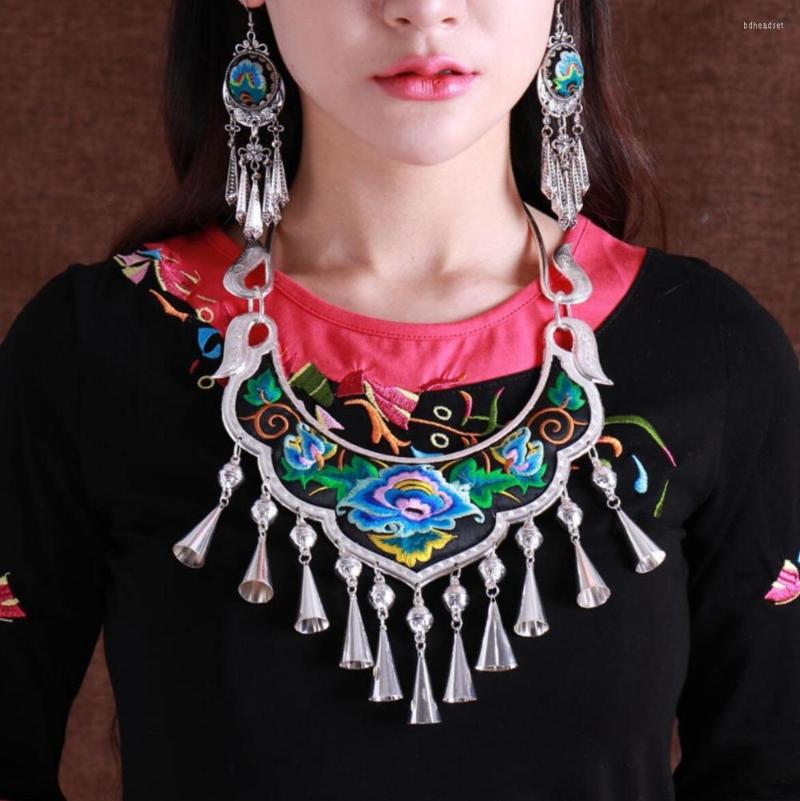 Pendant Necklaces Charming Ethnic Wind Retro Necklace Sweater Long Chain Miao Silver Embroidered Flower Peony Tasse
Pendant Necklaces Charming Ethnic Wind Retro Necklace Sweater Long Chain Miao Silver Embroidered Flower Peony Tasse